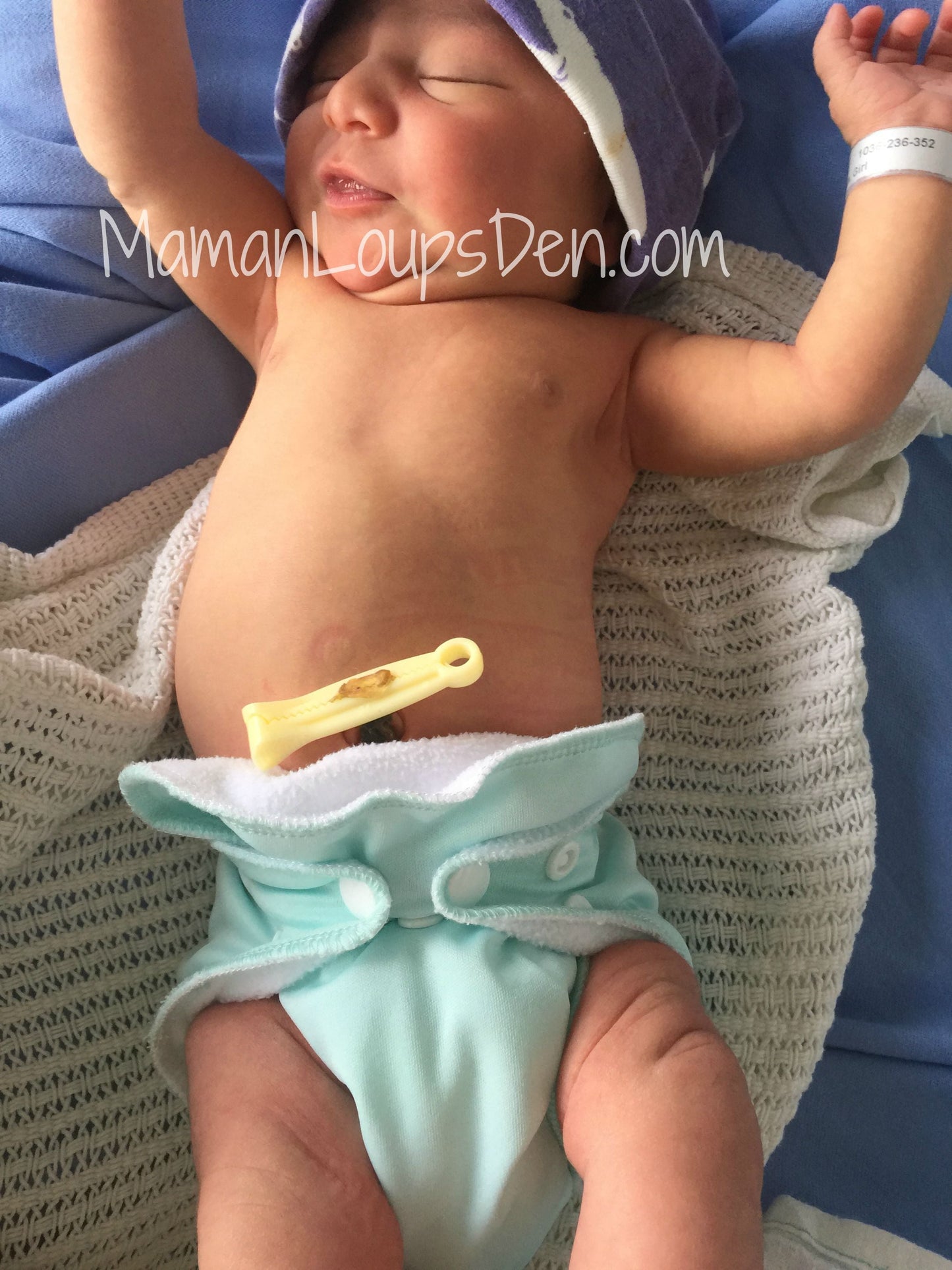 Newborn All in One (One-Piece) Cloth Diaper | Sandy