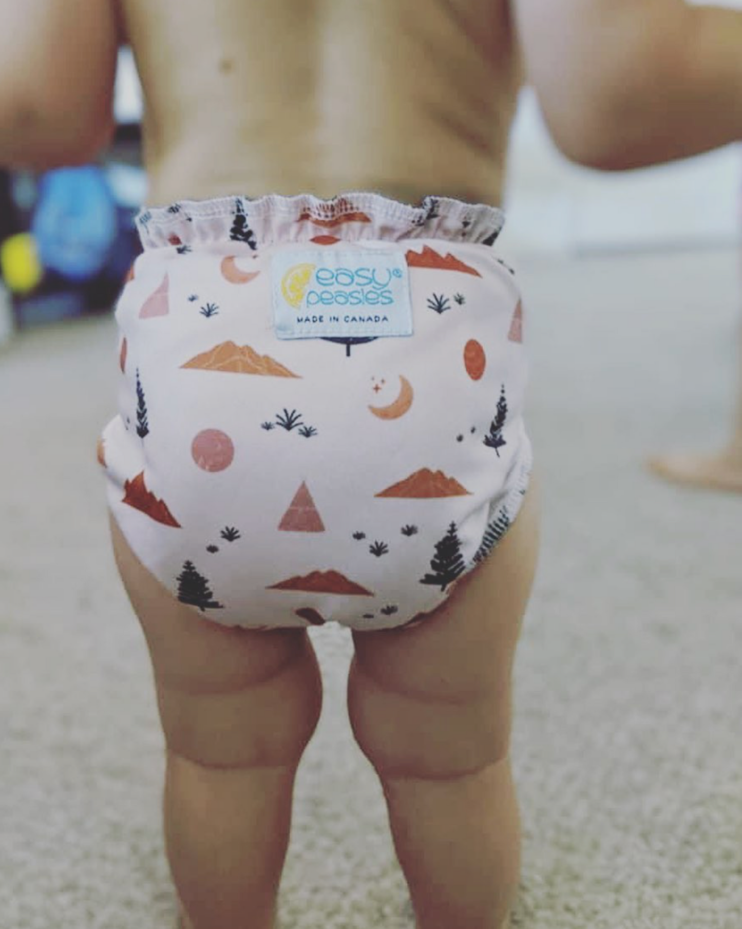 One-Size Cloth Pocket Diaper + Bamboo Trifold | Dolphin