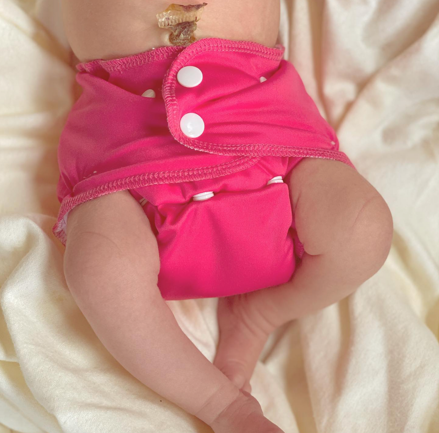 One-Size Cloth Pocket Diaper + Bamboo Trifold | Sandy