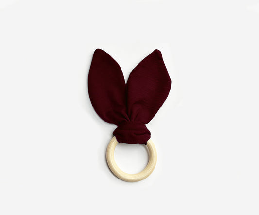 Merino Wool & Hardwood Teether | Cranberry